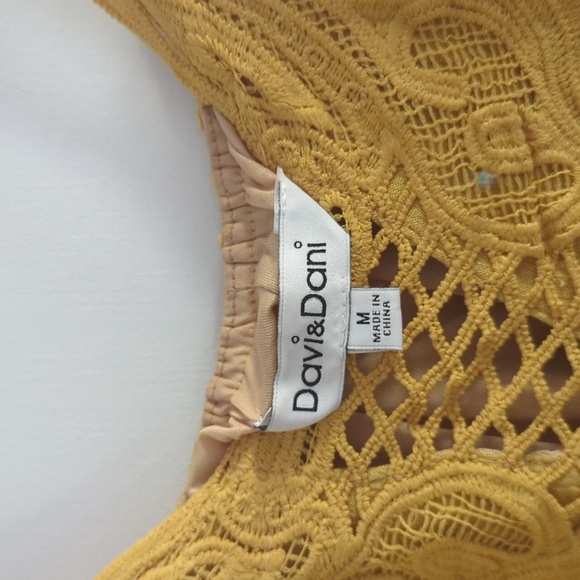 Golden yellow maxi dress, size medium. - Picture 5 of 5